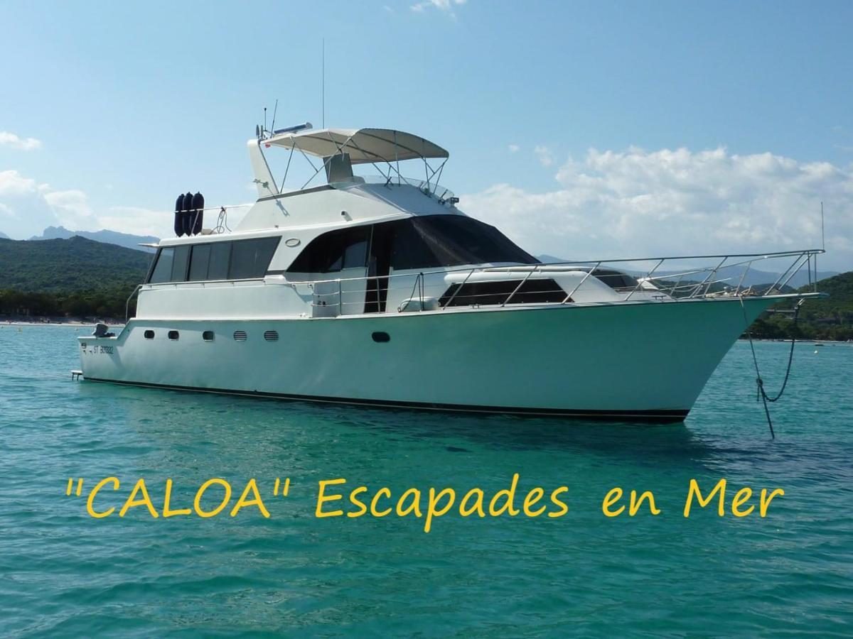 Ocean Yacht Trawler - Le Caloa Botel